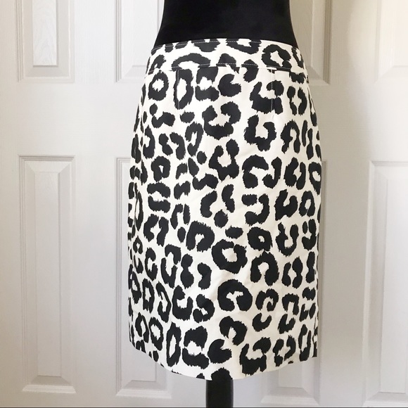 LOFT Dresses & Skirts - LOFT Black/White Leopard Print Skirt Size 10